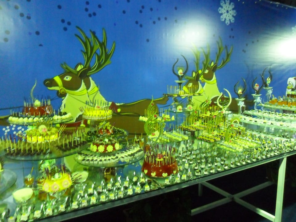  Ein Stückchen vom großen Weihnachtsbüffet Beach Albatros Resort