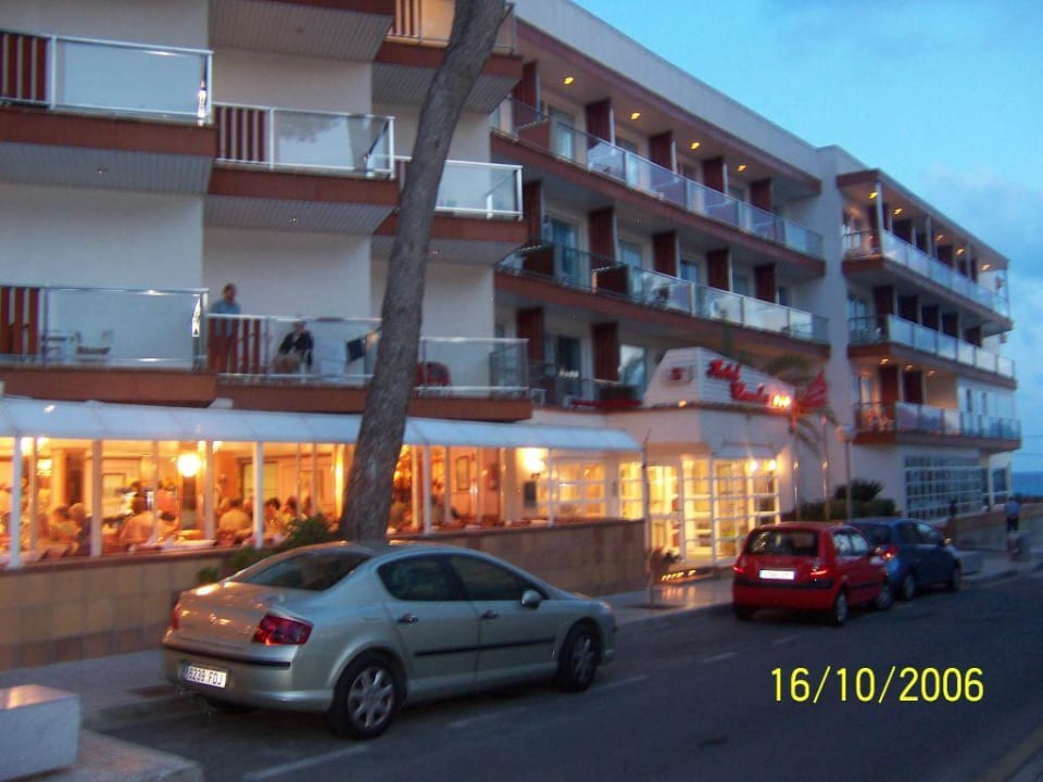 Aussenansicht Hotel Clumba