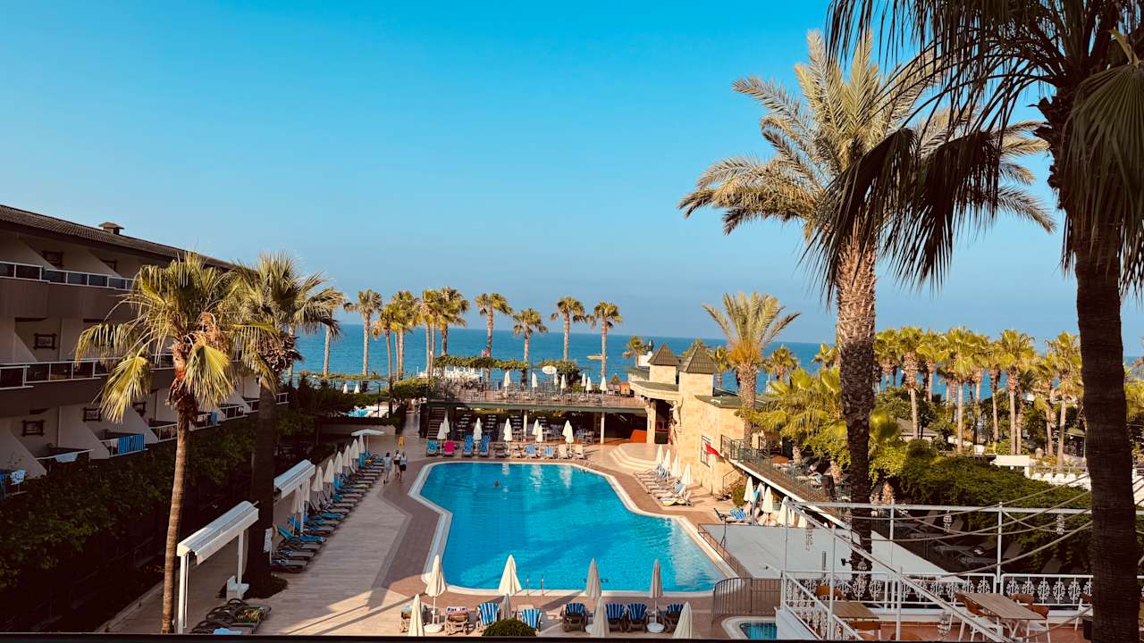 Pool Hotel Galeri Resort