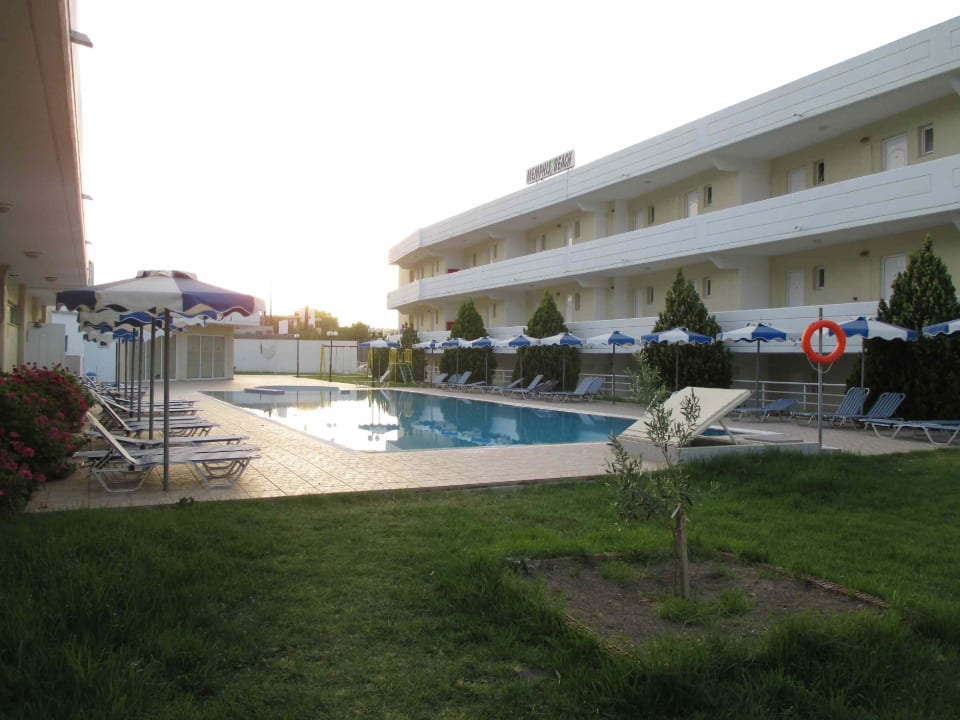 Pool Hotel Memphis Beach