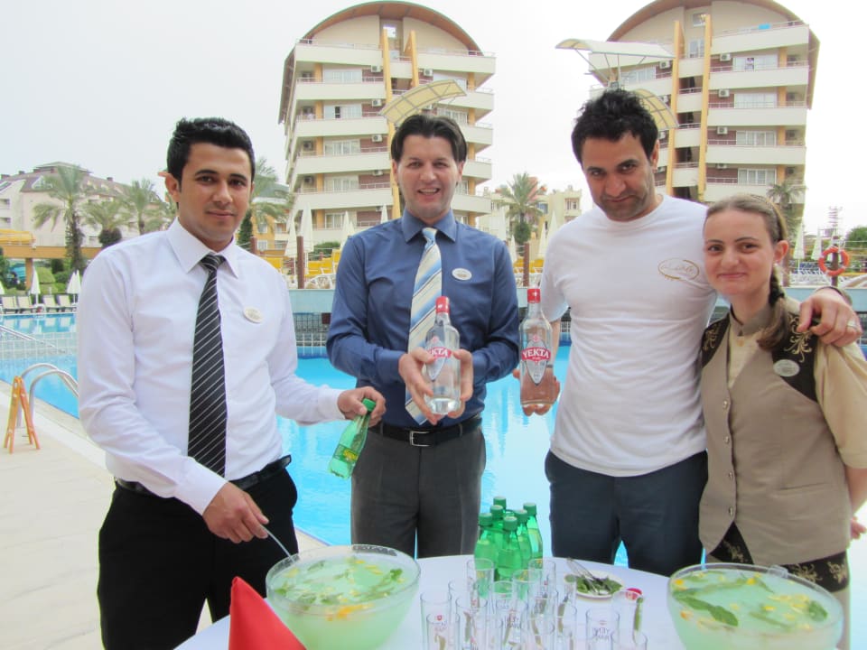 Empfangscocktail. lecker Alaiye Resort & Spa
