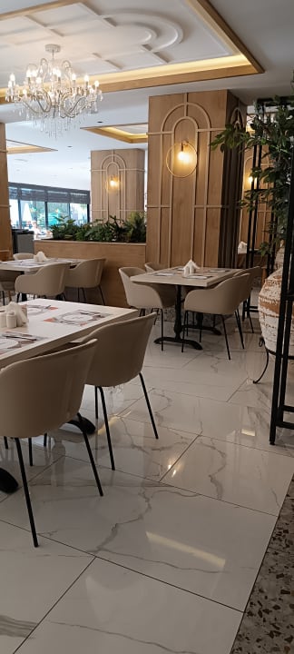Gastro Hotel Royal Garden Beach