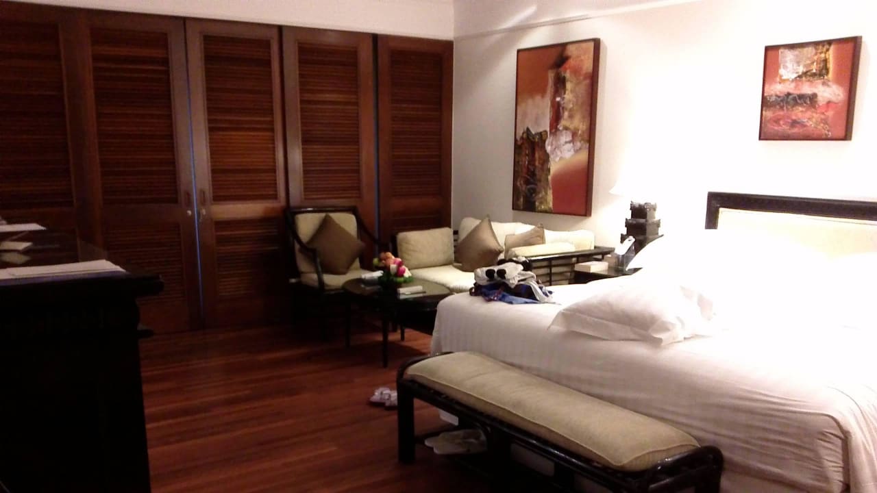 King bed InterContinental Bali Resort