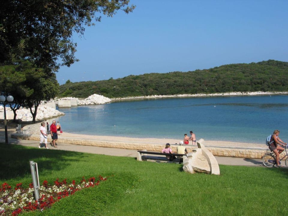 Blick auf die kleine "Kinderstrand-Bucht" Maistra Select Belvedere Resort