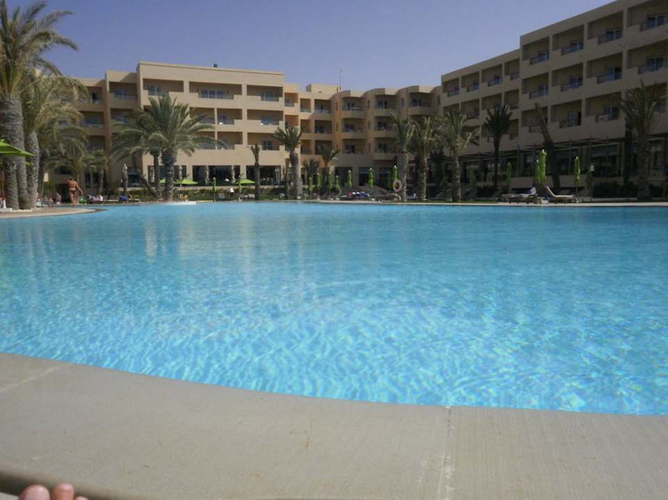 Basen Hotel Rosa Beach