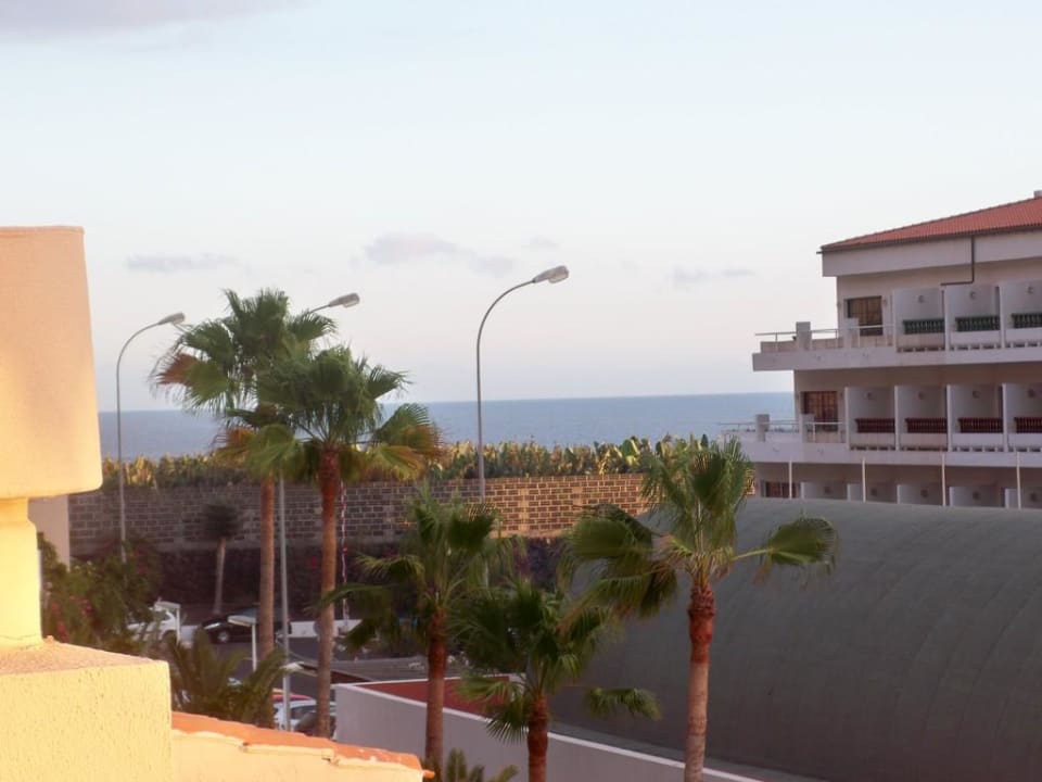 Blick vom Appartement Richtung Rezeption/Parkplatz Melia La Palma Hotel