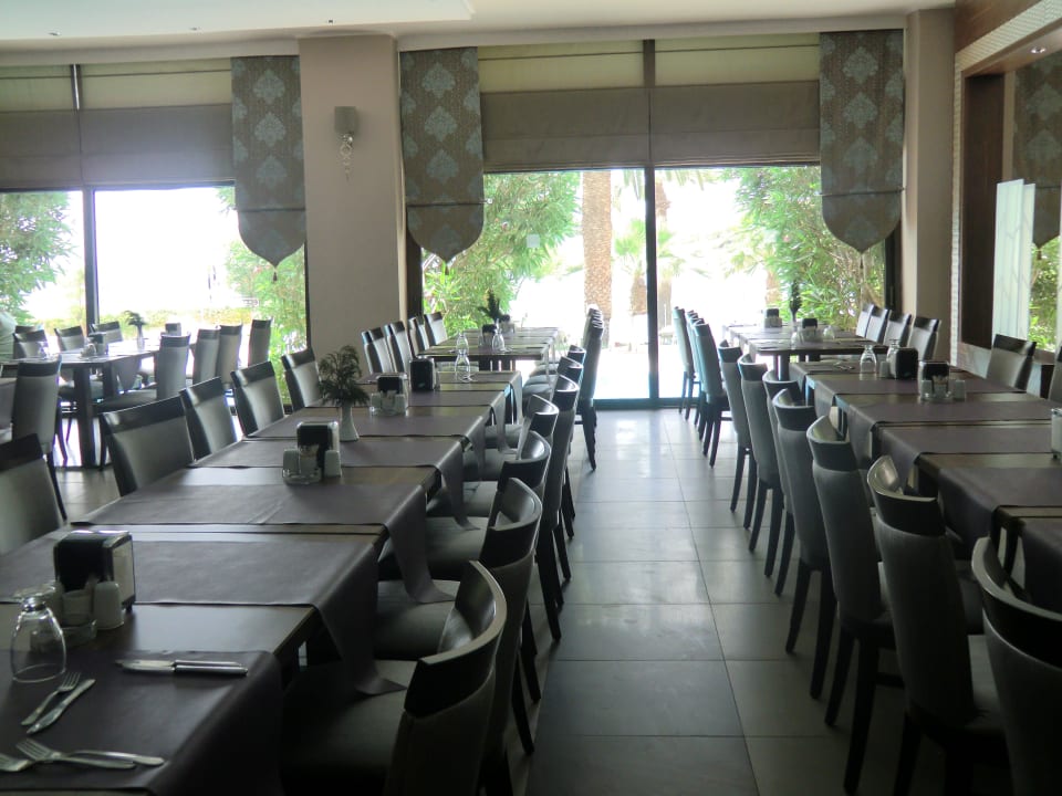 Innenrestaurant Tusan Beach Resort