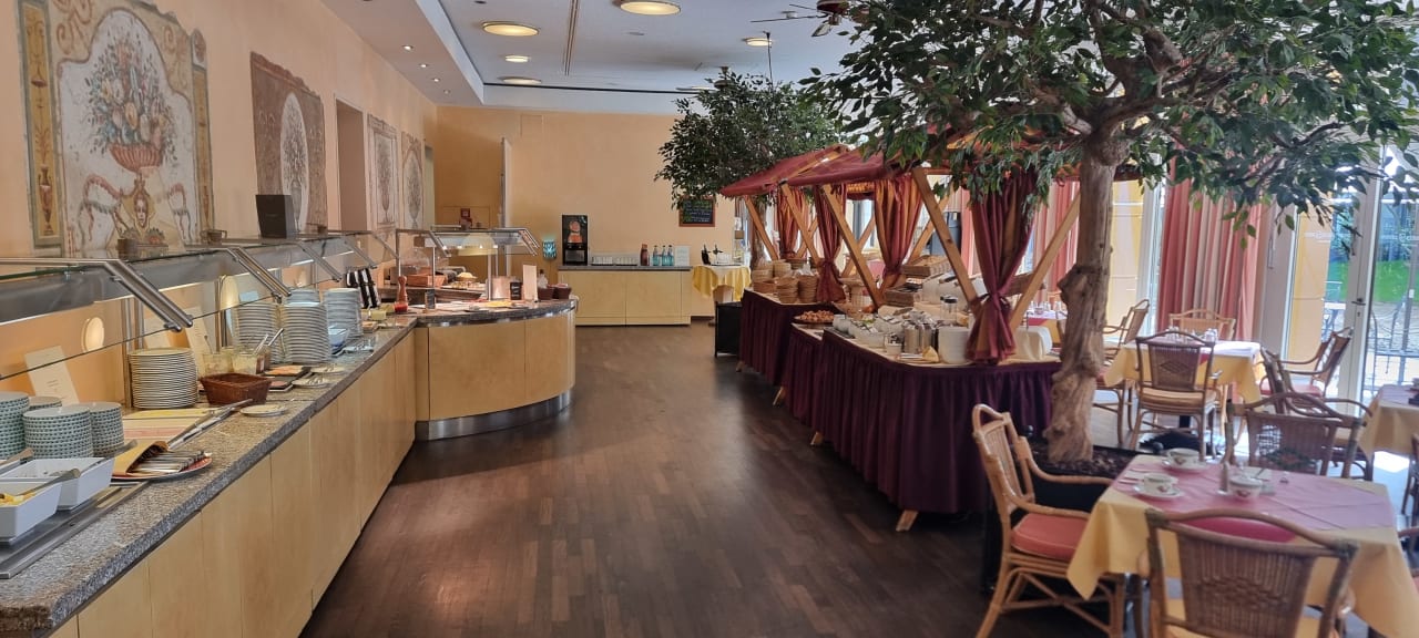 Gastro Hotel Elbflorenz Dresden