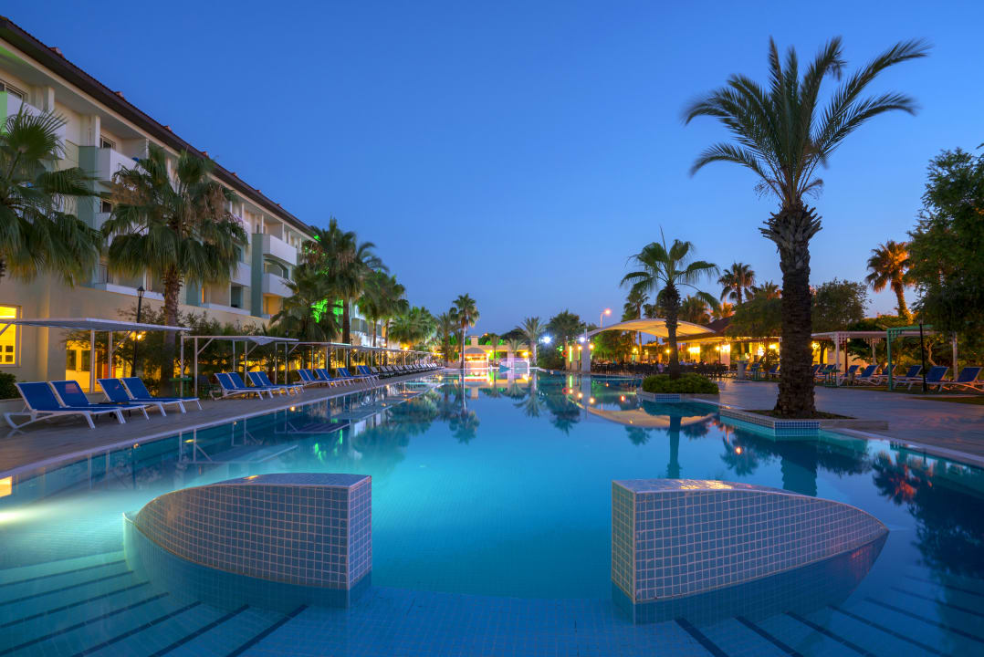 Pool Hotel Süral Resort