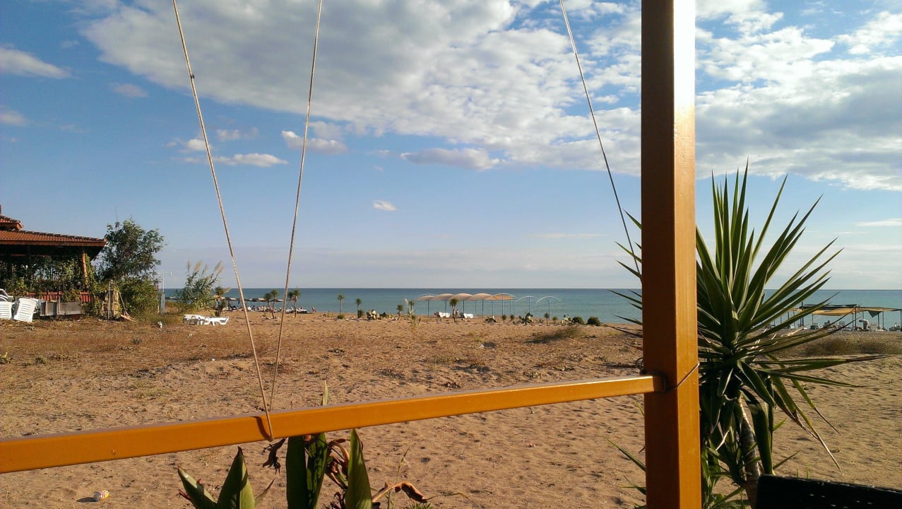 Blick vom Restaurant zum Nachbarhotel Önder Yildiz Hotel