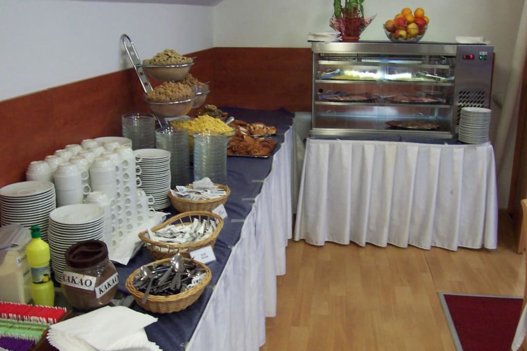 Frühstücksraum mit Büffet Hotel Beranek