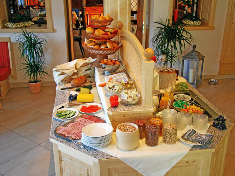 Reichhaltiges Frühstücksbuffet Landgasthof Zehenthof