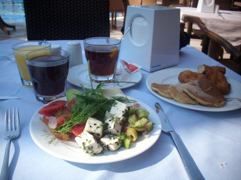 Kleines Frühstück, lecker! Belek Beach Resort Hotel