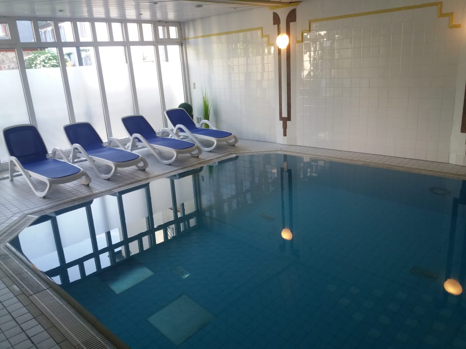 Pool Hotel Traube Rüdesheim