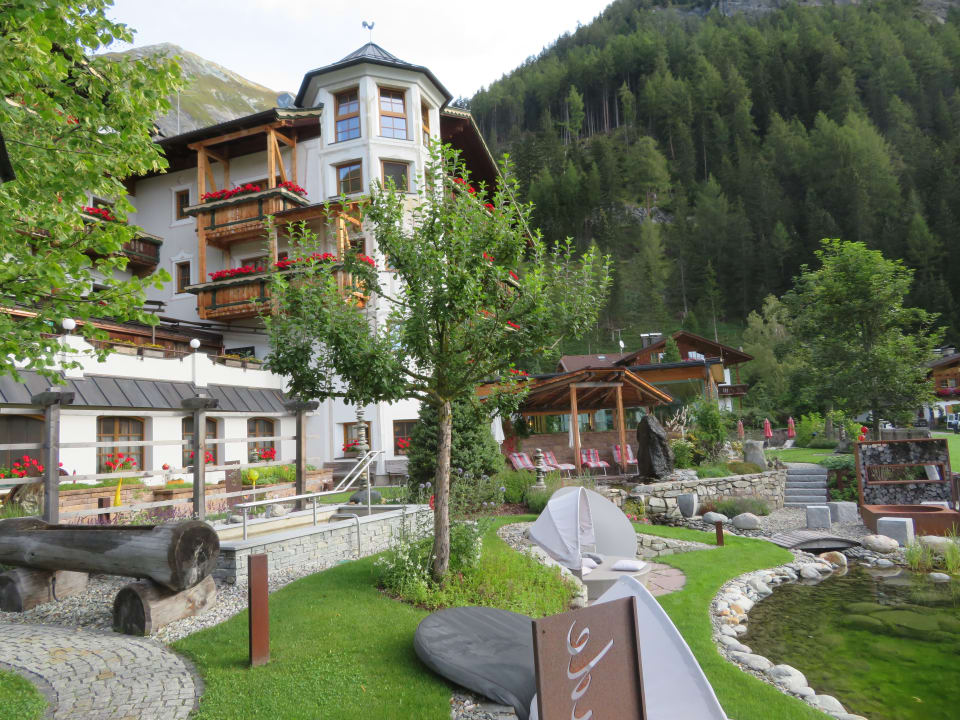 Gartenanlage Wanderhotel Taurerwirt