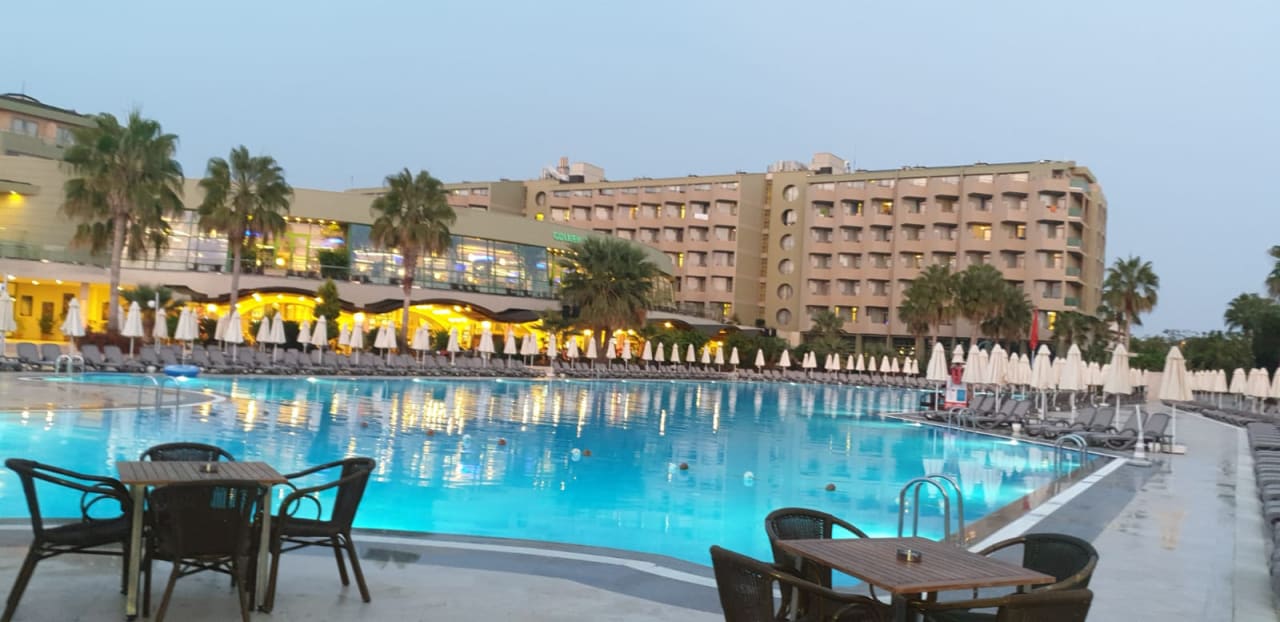 Pool VONRESORT Golden Coast