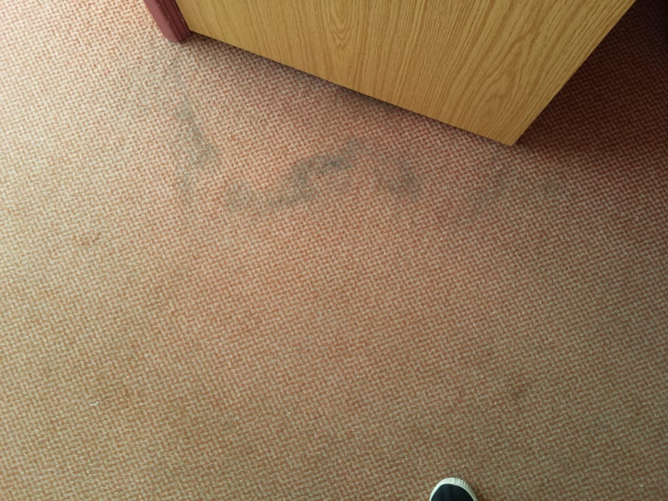 Undefinierbare Flecken auf dem Boden Bull Costa Canaria & Spa - Adults only