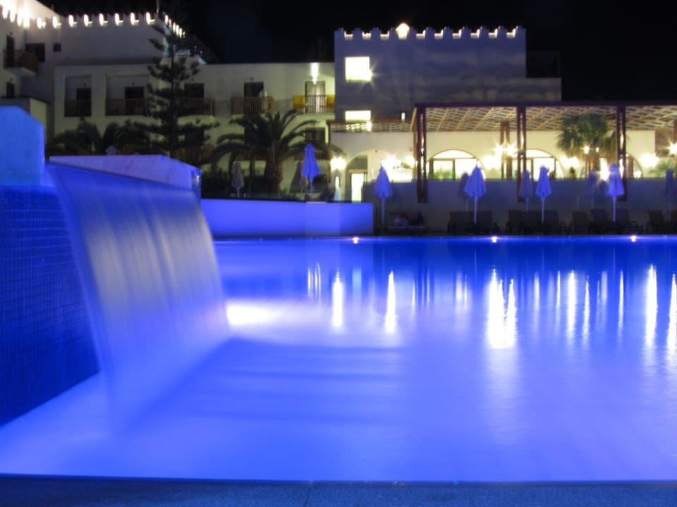 Nahaufnahme - Pool TUI BLUE Oceanis Beach and Spa Resort