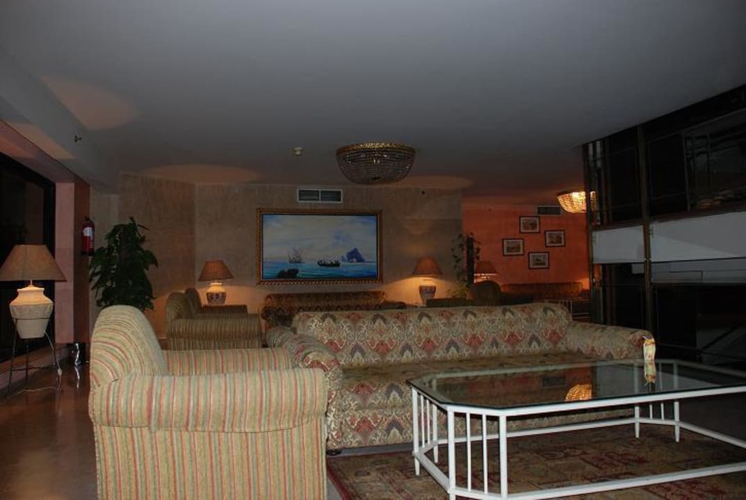 Przy recepcji SUNRISE Holidays Resort (Adults Only)