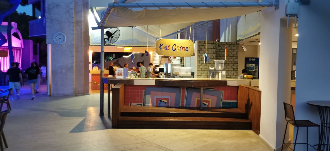 Gastro Blue Waters Club