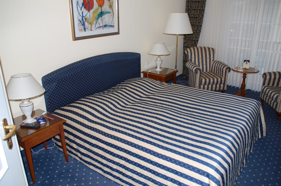 Bequemes Bett Victor's Residenz Hotel Leipzig