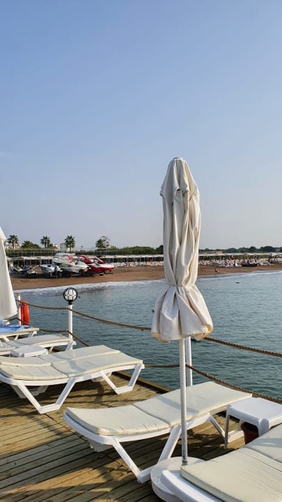 Strand Saturn Palace Resort Hotel