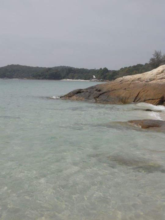 Kristalklares Wasser Sai Kaew Beach Resort