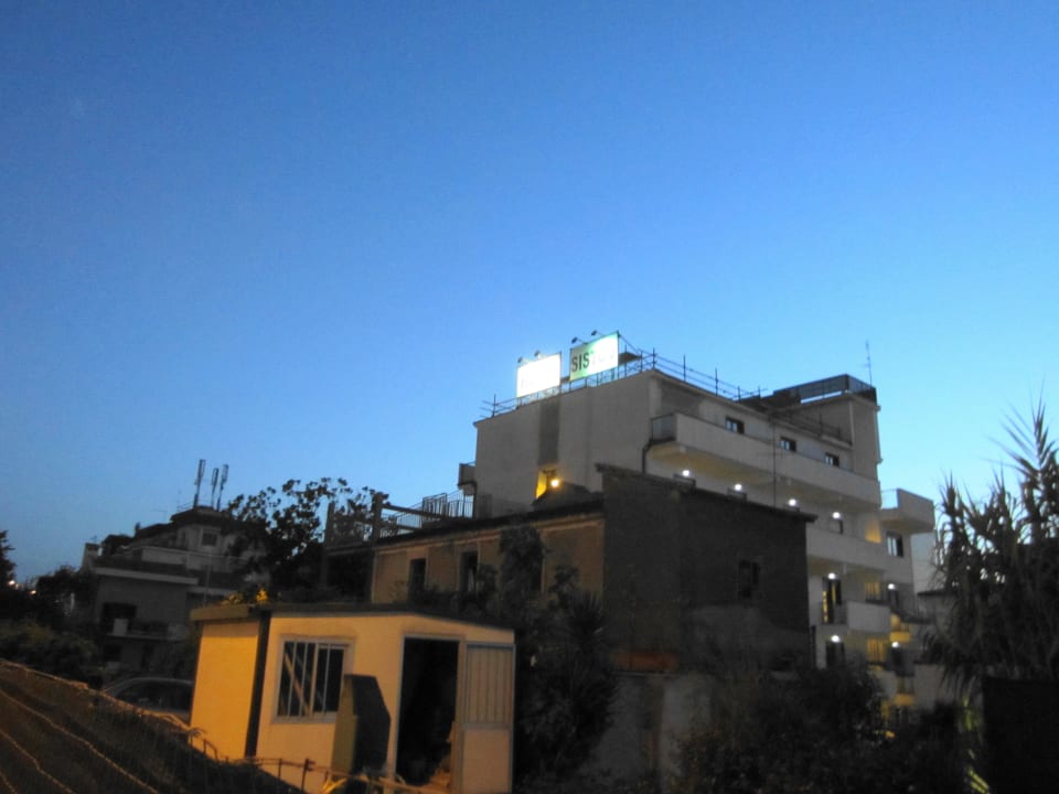 Hotel in Abendstimmung Hotel Sisto V