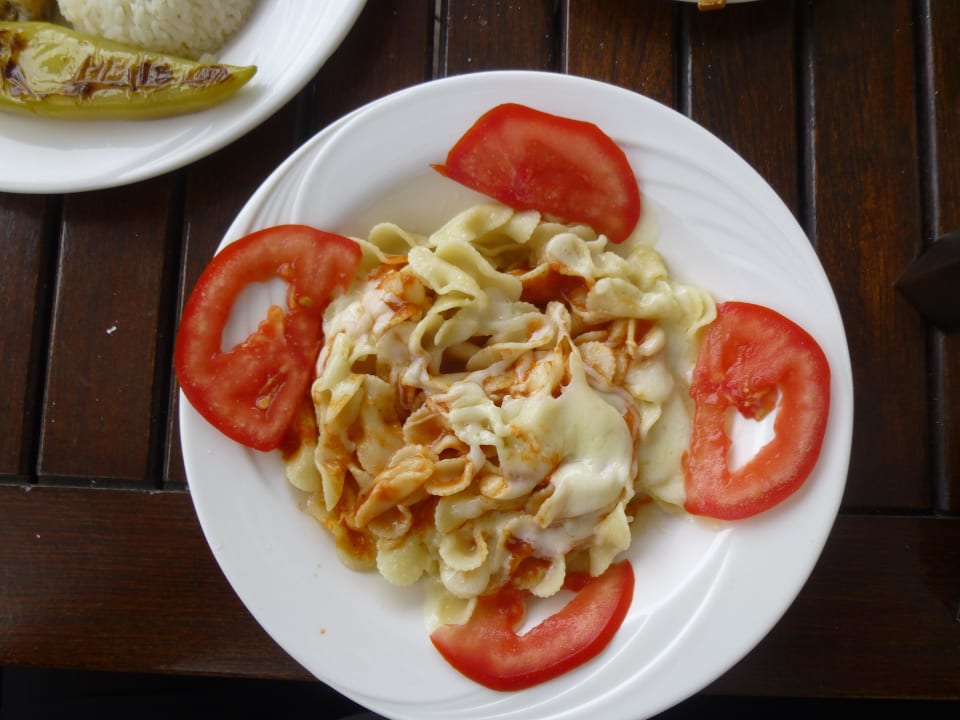 Snack an der Strandbar Alba Queen Hotel
