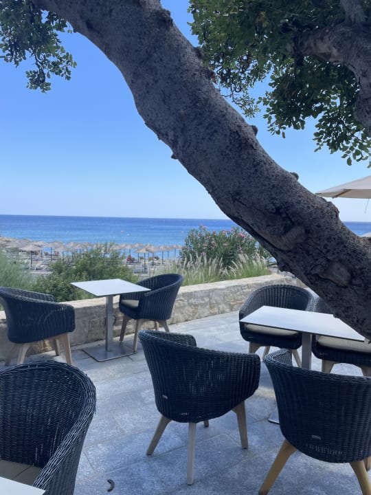 Strand Hotel Kakkos Bay