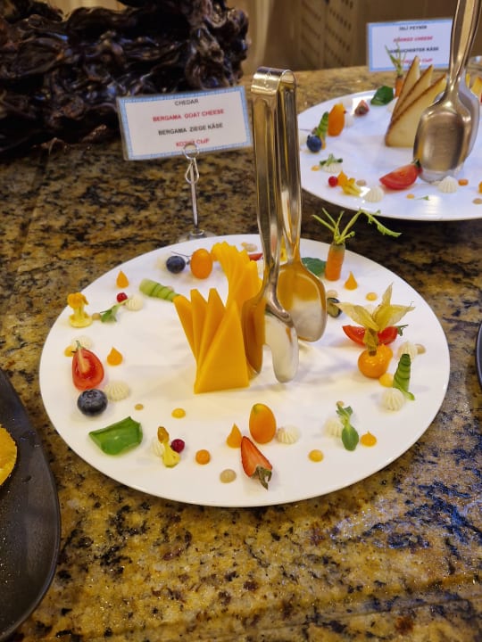 Gastro Crystal Tat Beach