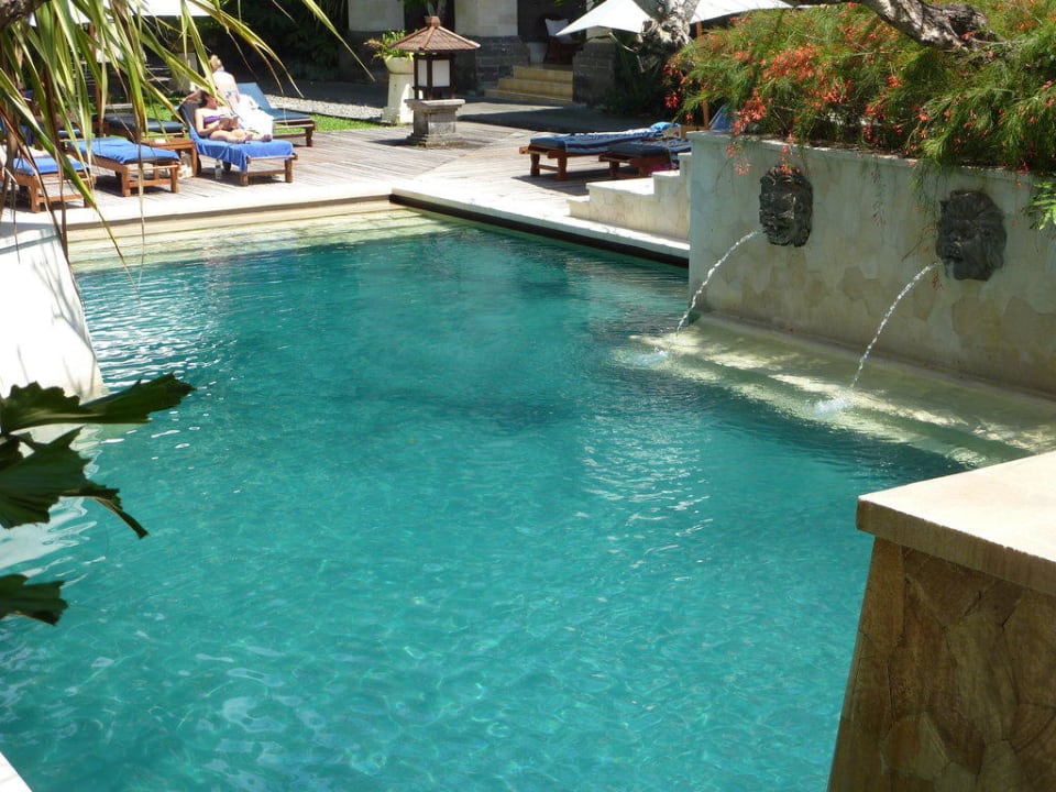 Der Stufenpool Puri Santrian
