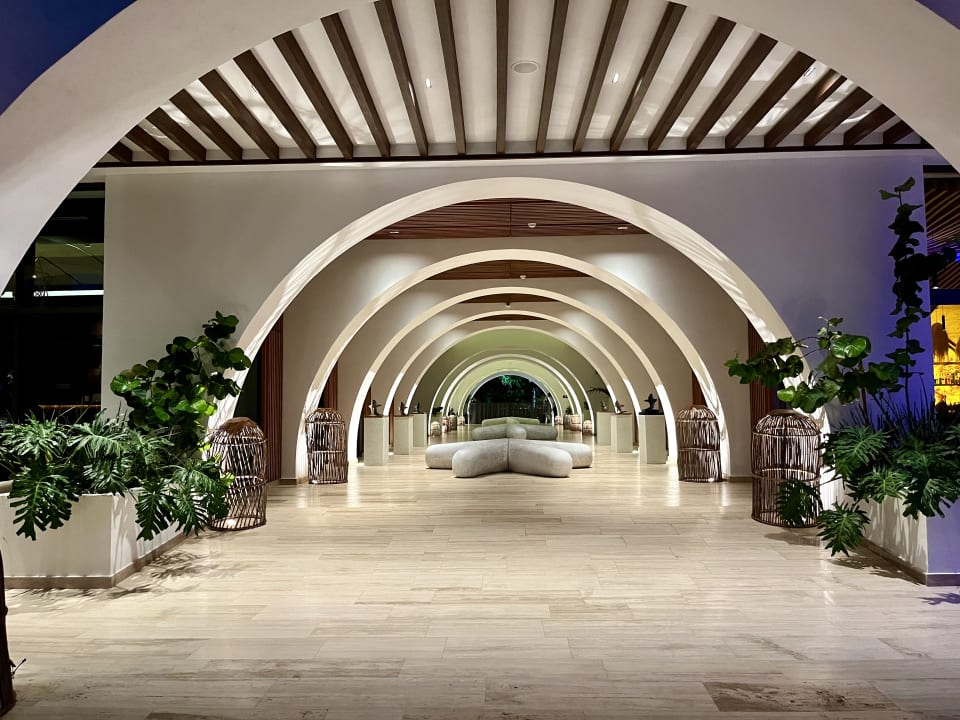 Lobby Impression Isla Mujeres by Secrets - Adults Only