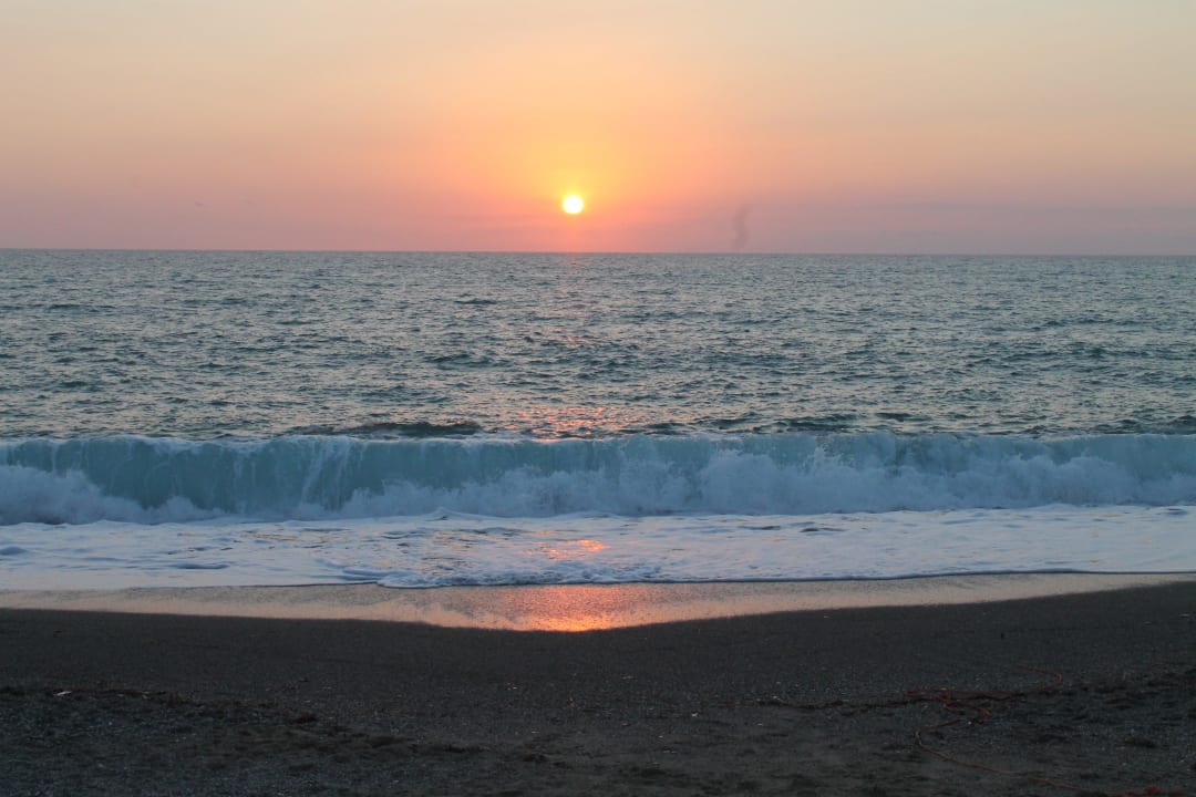 Sonnenuntergang Falkensteiner Club Funimation Garden Calabria