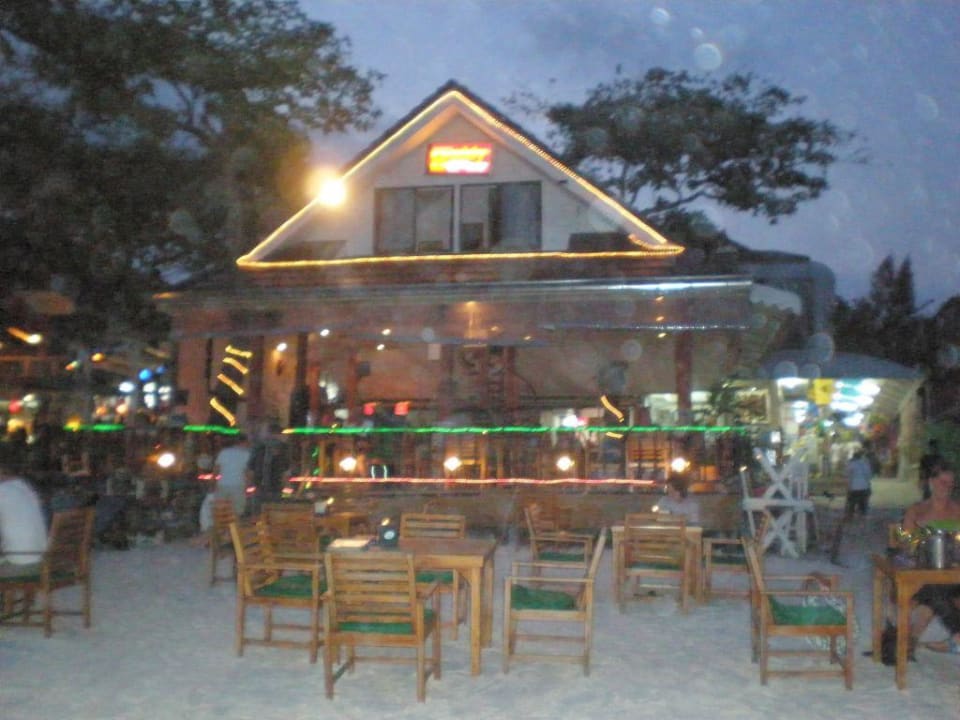 Buddys Bar & Grill Sai Kaew Beach Resort