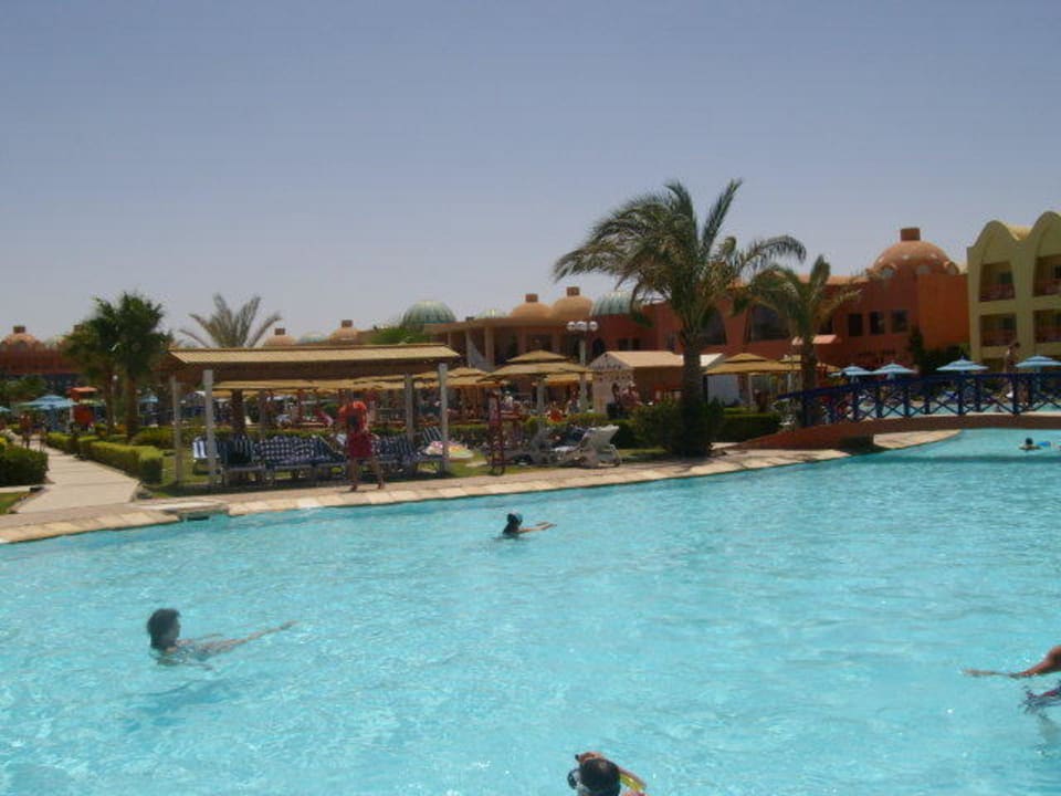 Viel Platz  Titanic Beach Spa & Aqua Park