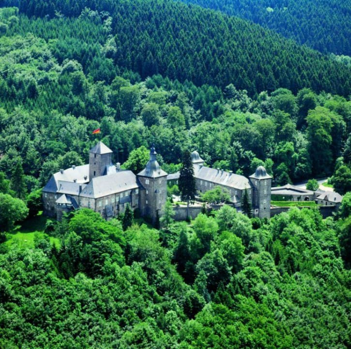 Aussenaufnahme Schnellenberg Burghotel