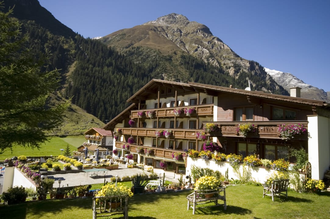 Außenansicht Hotel Sonnblick