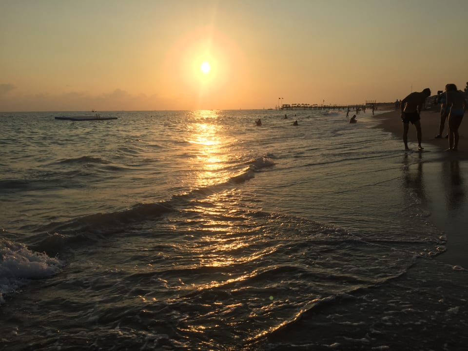 Strand Starlight Resort Hotel