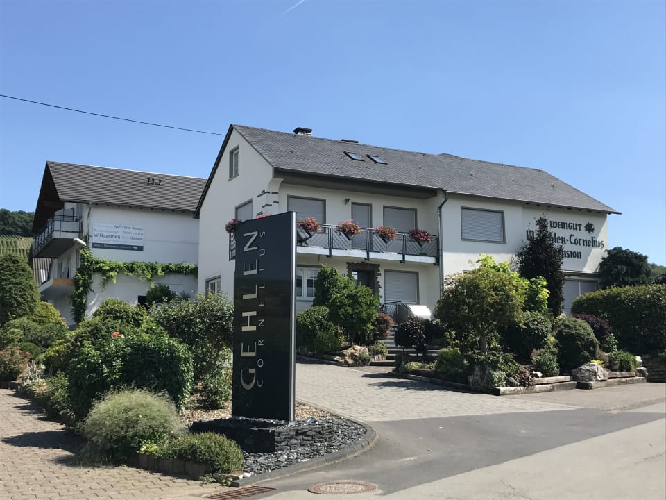 Außenansicht Weingut Gehlen-Cornelius