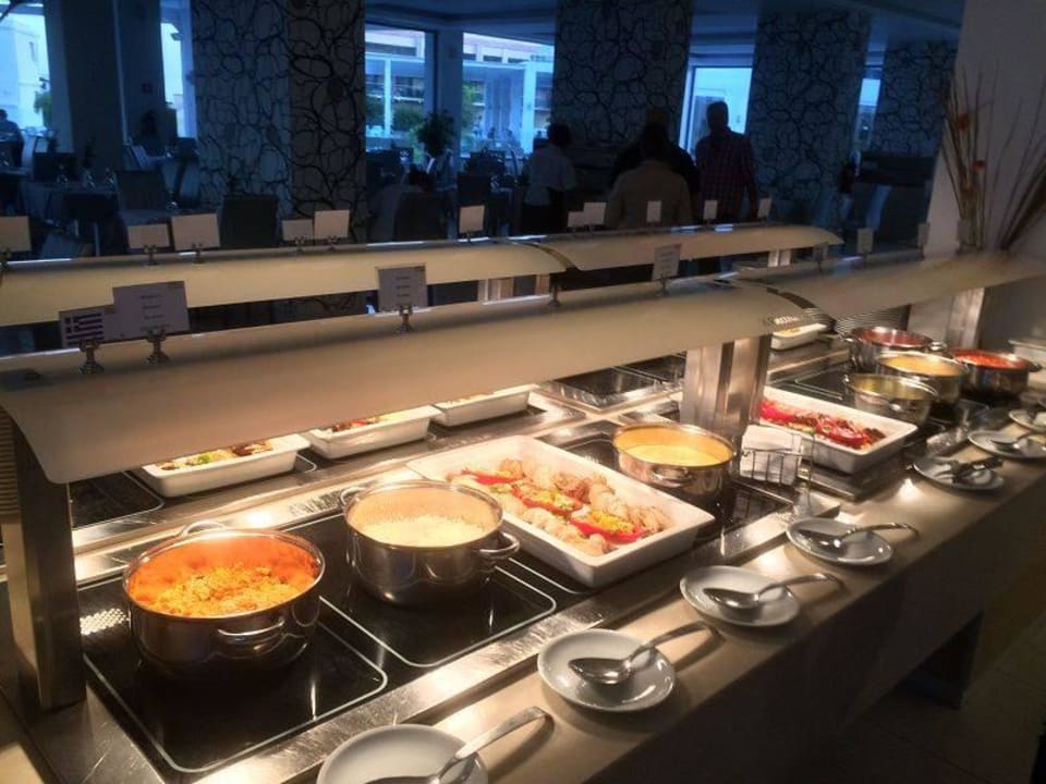 Abends Asterias Beach Resort