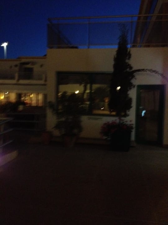 Außenansicht vom Eingang zu Restaurants abends, Agadir Beach Club Hotel