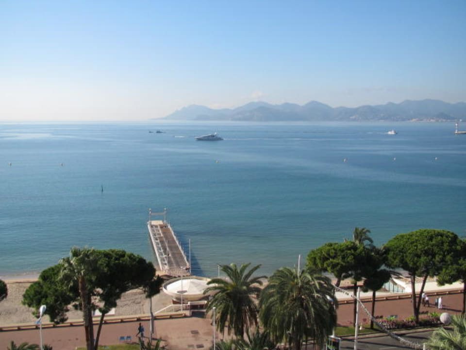Der Ausblick vom Balkon Grand Hyatt Cannes Hotel Martinez