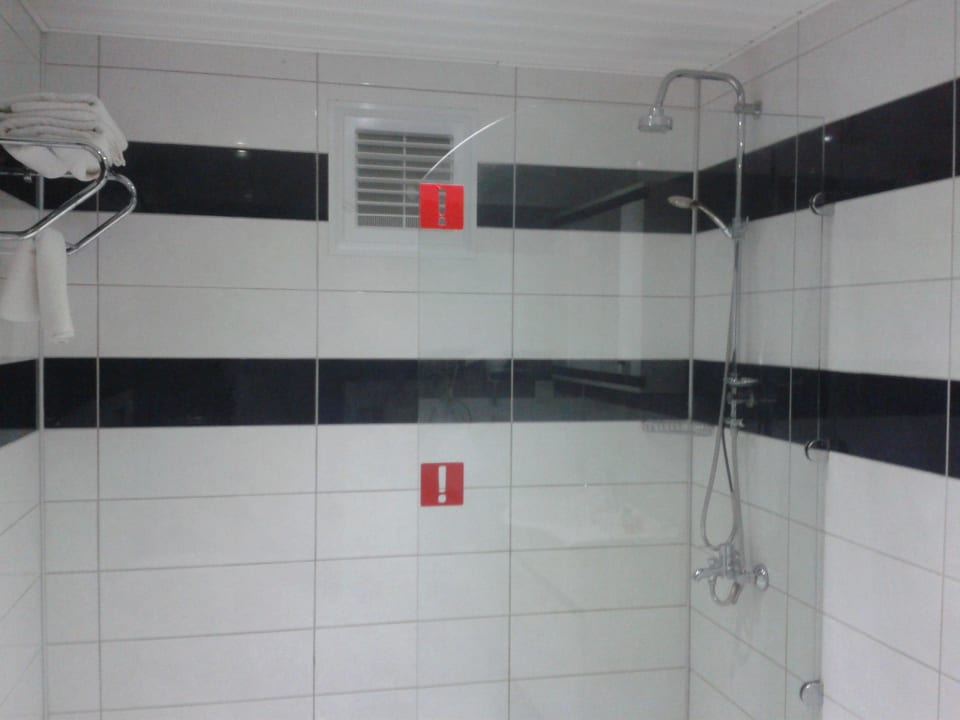 Prysznic  Opia Hotel