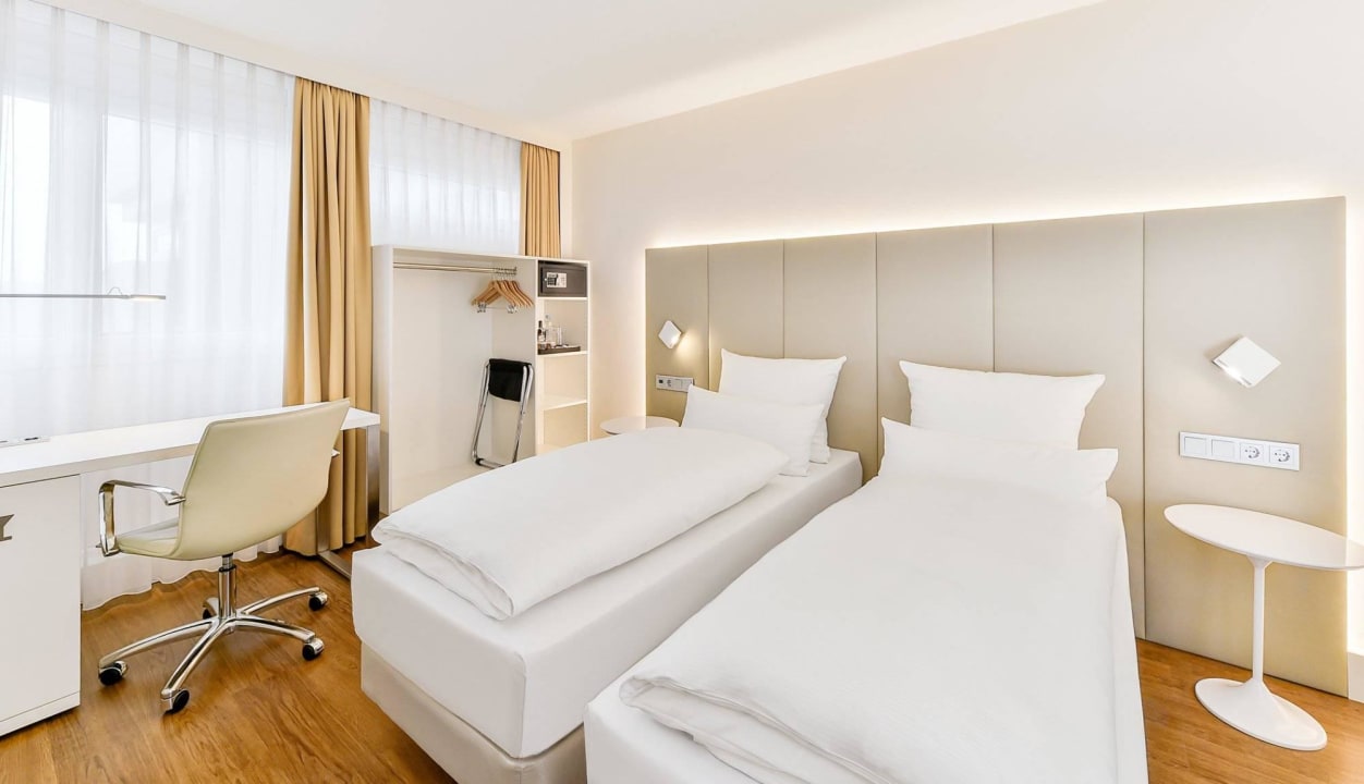 Standard Room Hotel NH Erlangen