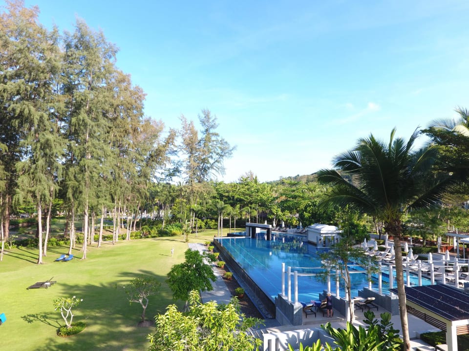 By Phantom 4 Dusit Thani Krabi Beach Resort