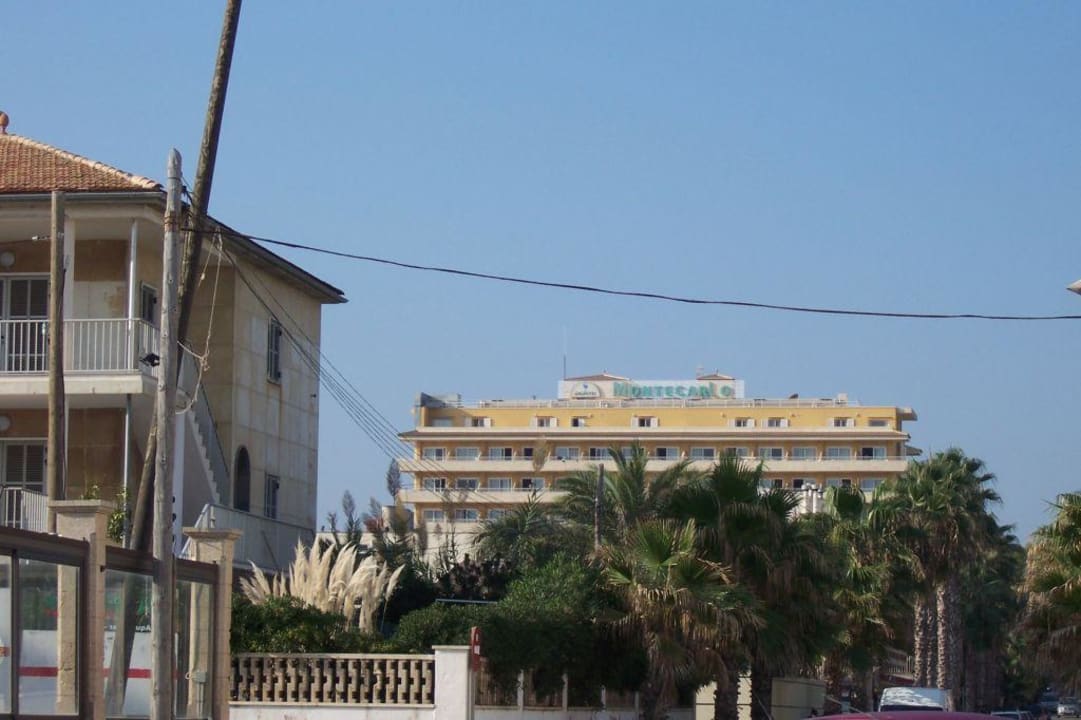 Hotel von der Strandpromenade aus gesehen Grupotel Montecarlo