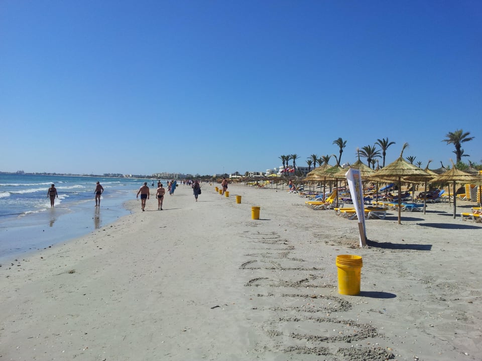 Schöner langer Strand Nour Palace Resort & Thalasso