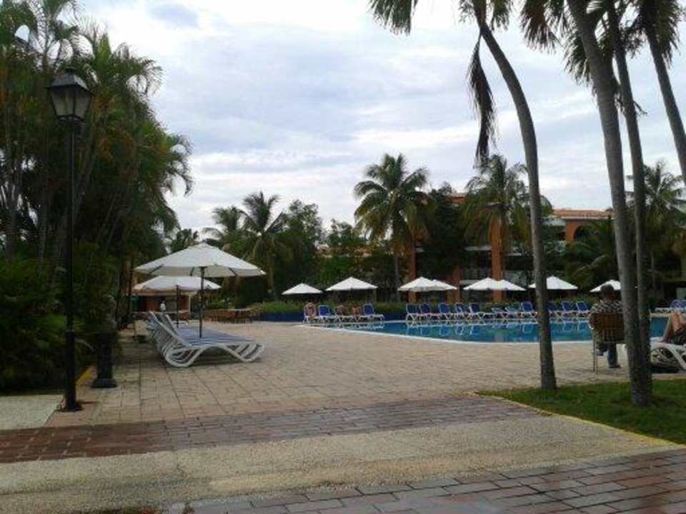 Einer von zwei Pools Hotel Roc Barlovento