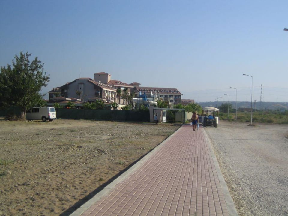 "Hinteransicht" des Hotels Hane Family Resort